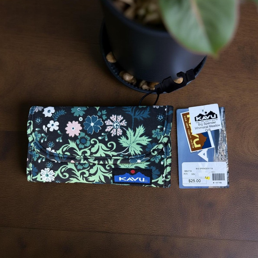 KAVU Floral Trifold Wallet